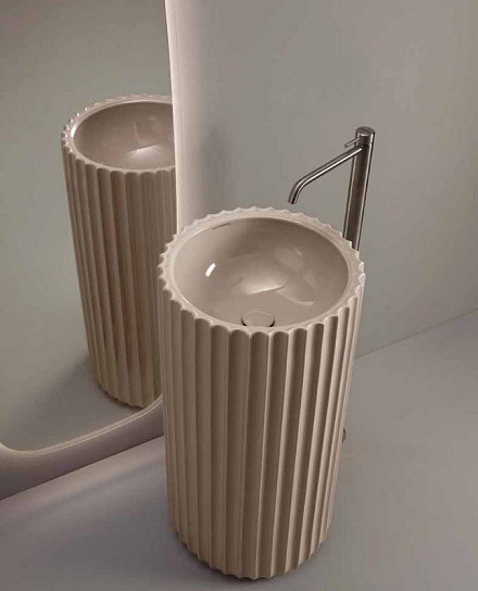 SETTECENTO MONOLITE.JPG